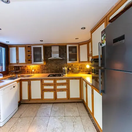 빌라 Charming Duplex 2 Min Walk To Torba Beach In